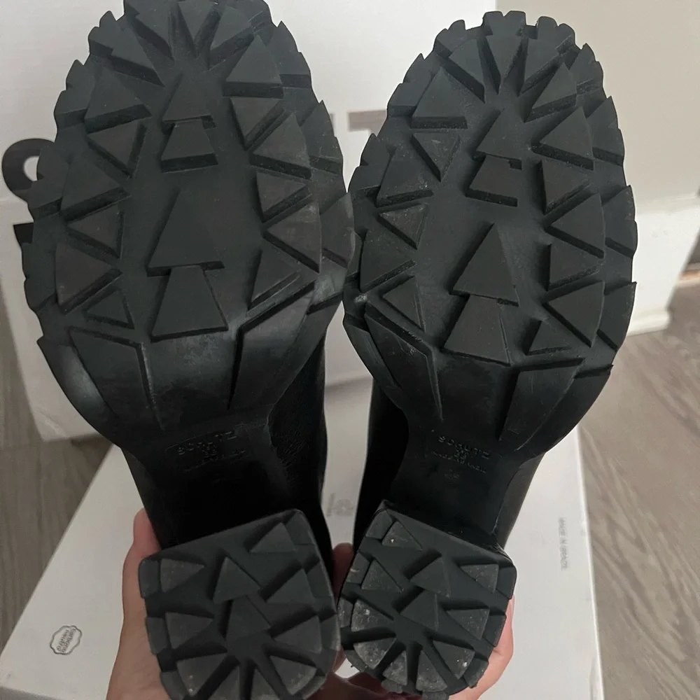 SCHUTZ Zara boots. Also comes with black laces. Worn once. - Picture 2 of 7